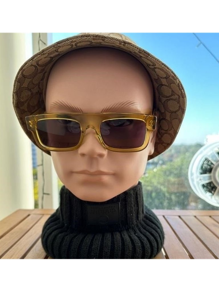 New Authentic- Gucci Eyewear Gg1085s Sunglasses Yellow & Grey